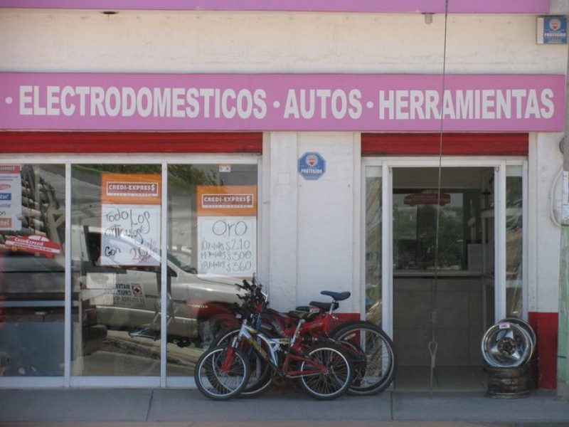 Comerciantes dan marcha atrás a reinicio