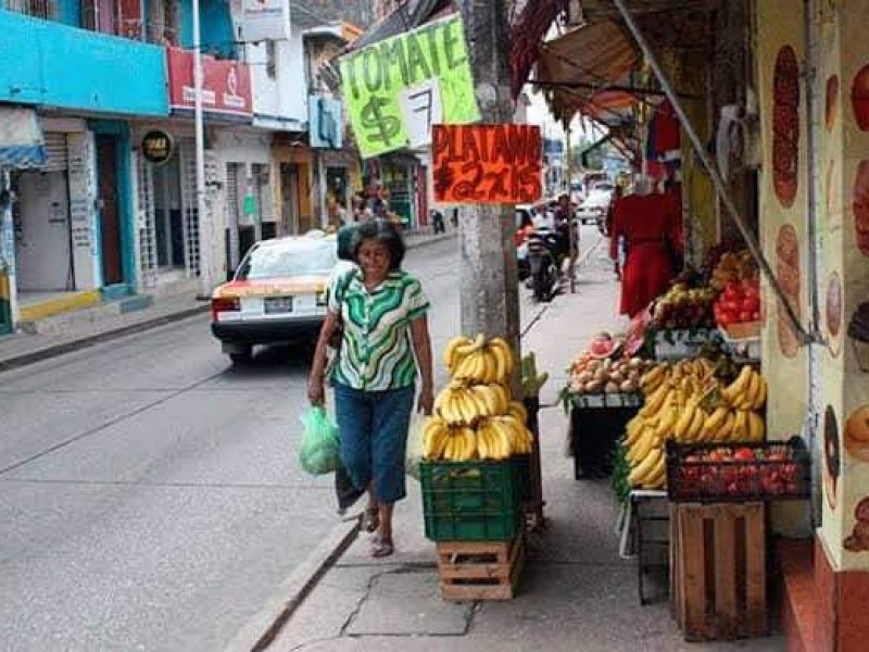 Comerciantes de Acaponeta serán removidos de pasos peatonales