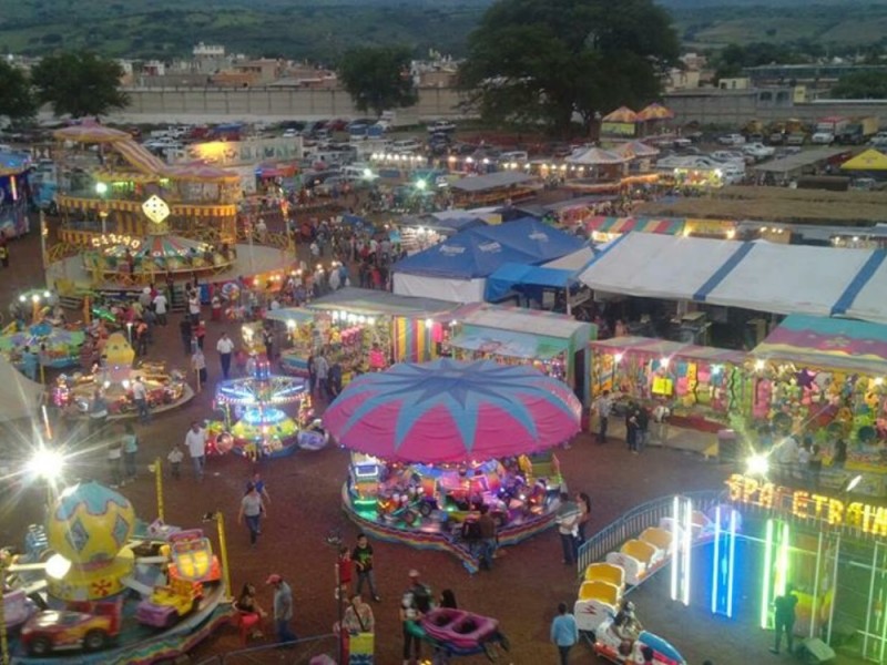 Comerciantes de fiestas patronales exigen que se les deje trabajar