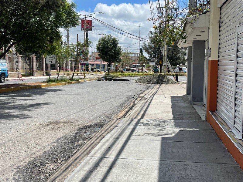 Comerciantes de Guadalupe reportan pérdidas superiores al 60% por socavón