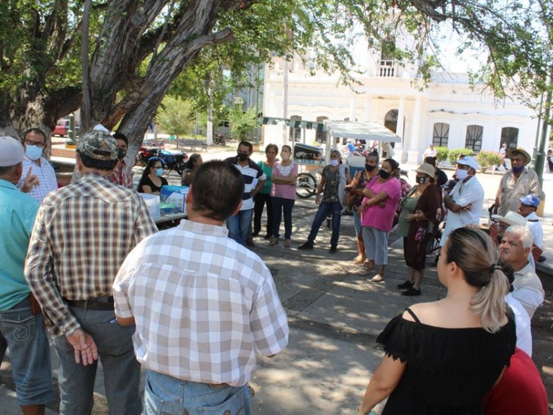 Comerciantes de Huatabampo se quedan sin créditos de FIDESON