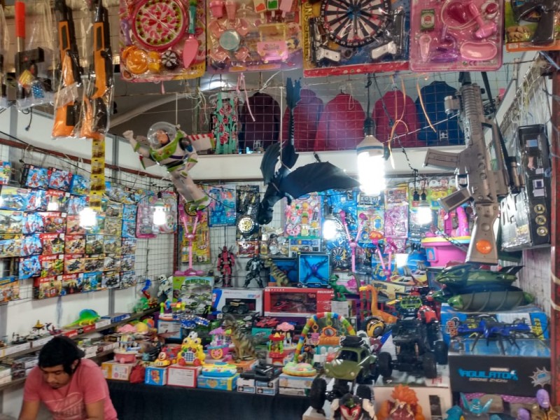 Comerciantes de juguetes esperan repunte por Reyes Magos