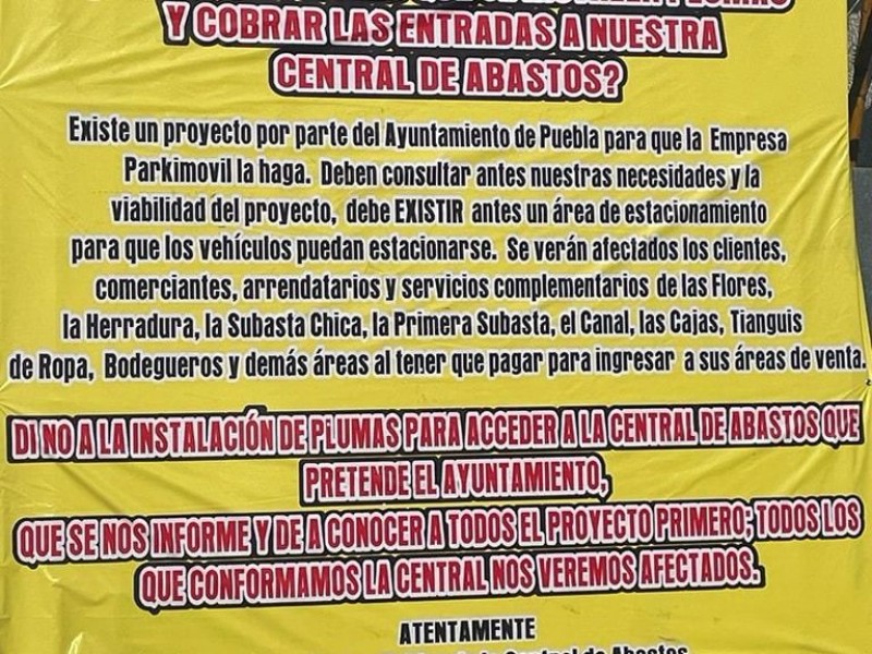 Comerciantes de la central de abasto contra parquímetros