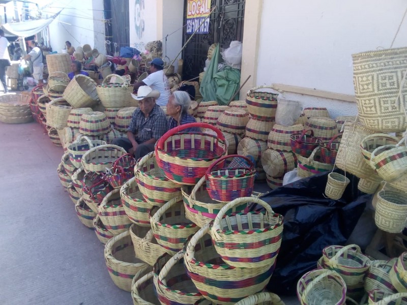 Comerciantes de temporada piden ampliar días de ventas