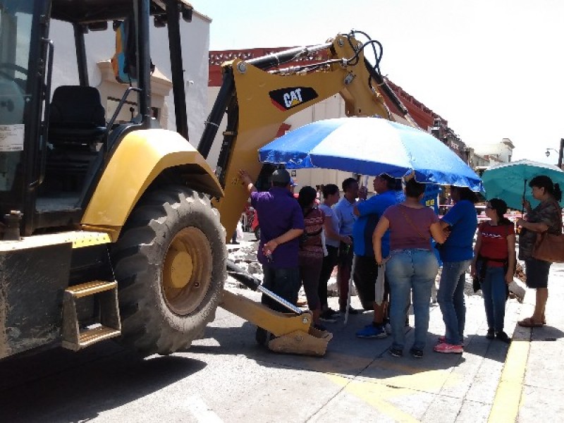 Comerciantes del centro histórico bloquean remodelación