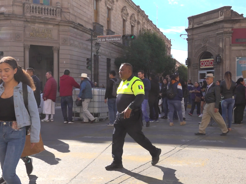 Comerciantes del ex cuartel cerraron calles