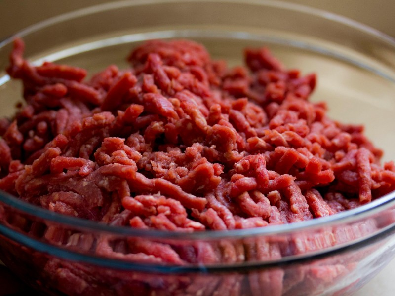Comerciantes denuncian baja calidad de carne importada en Durango