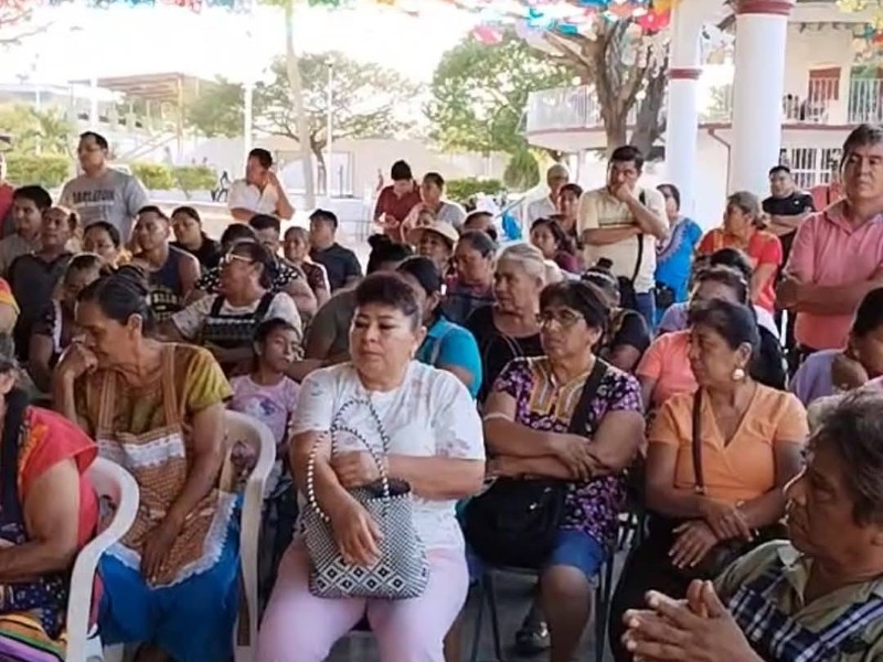 Comerciantes de Jalapa del Marques rechazan reubicación