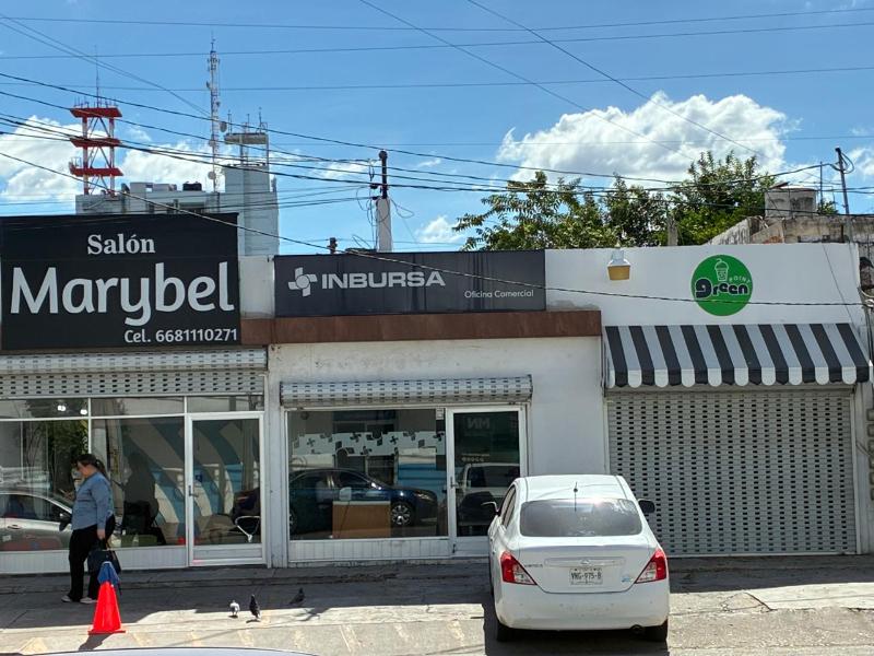 Comerciantes denuncian presunto hostigamiento por cobros de publicidad