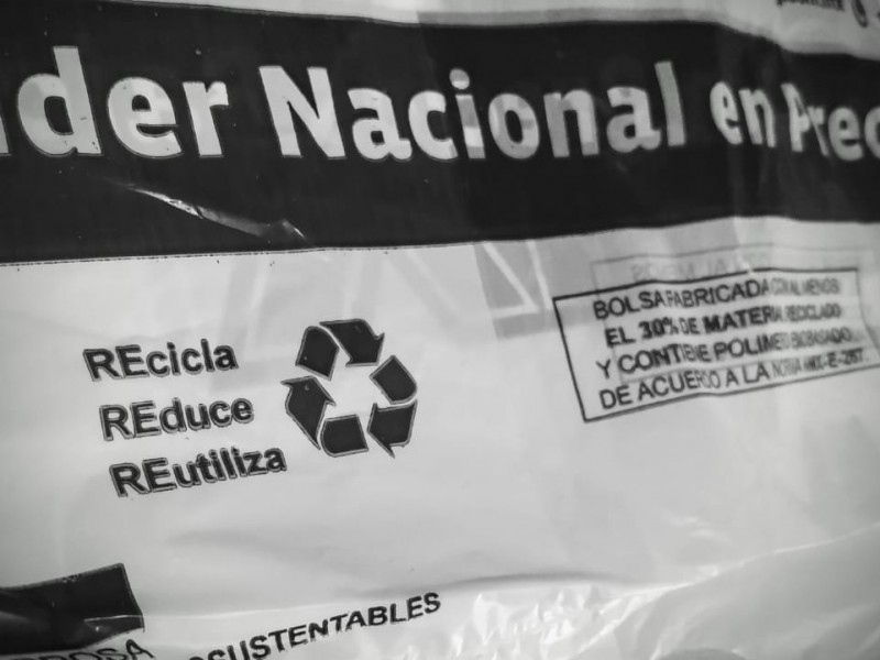 Comerciantes en Tuxpan, atentos ante Ley AntiPlásticos