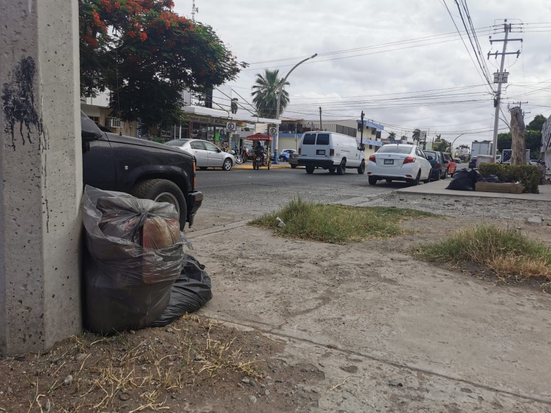 Rechazan comerciantes cobro de 250 pesos por recolección de basura