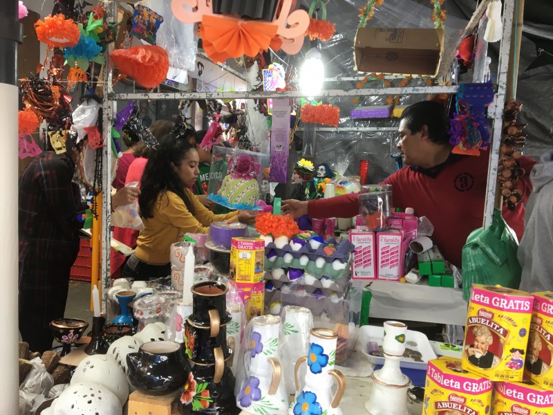 Comerciantes satisfechos con ventas de Todos Santos