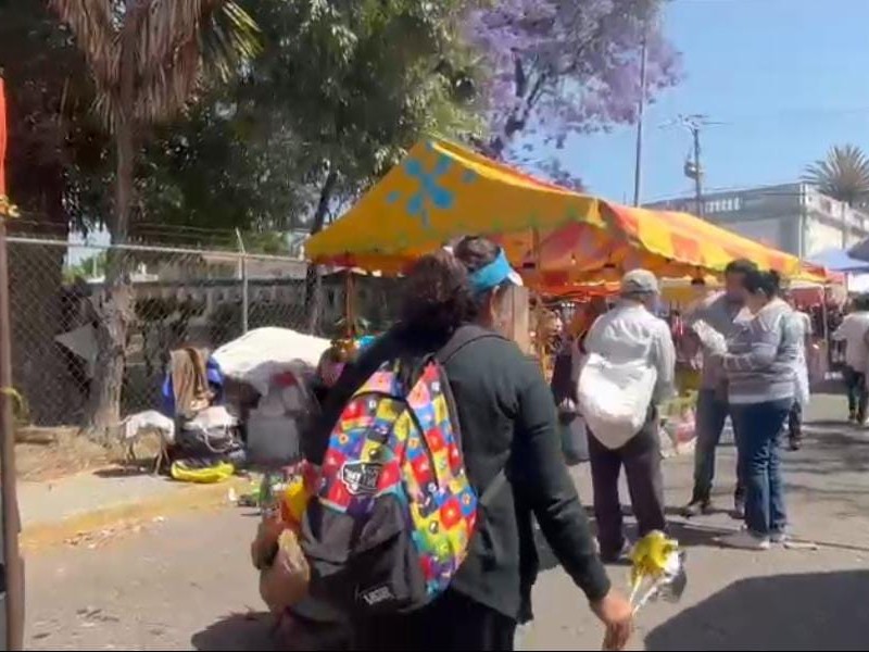 Comerciantes se intalan en la zona del Calvario