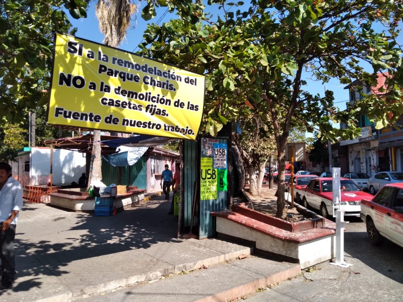 Comerciantes se oponen a la demolición de sus casetas