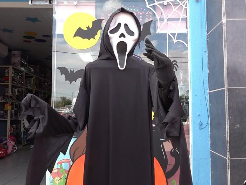 Comerciantes se preparan para celebrar Halloween en San Luis Río Colorado