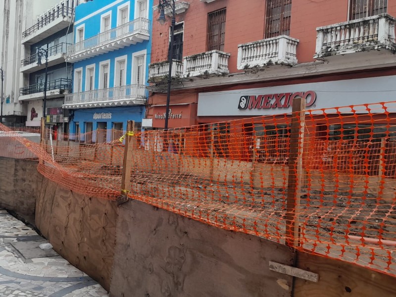 Comerciantes se reúnen con autoridades para buscar soluciones ante pérdidas por obras
