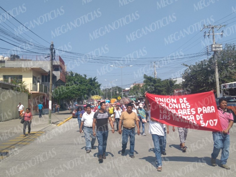 Comerciantes y artesanos se movilizan en Salina Cruz