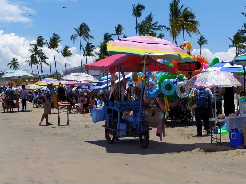 Comerciantes foráneos también aprovechan semana santa en Nayarit