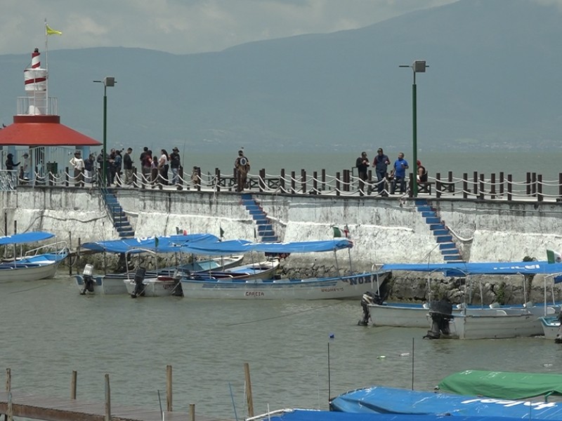 Aumenta el turismo y mejora el comercio en Chapala