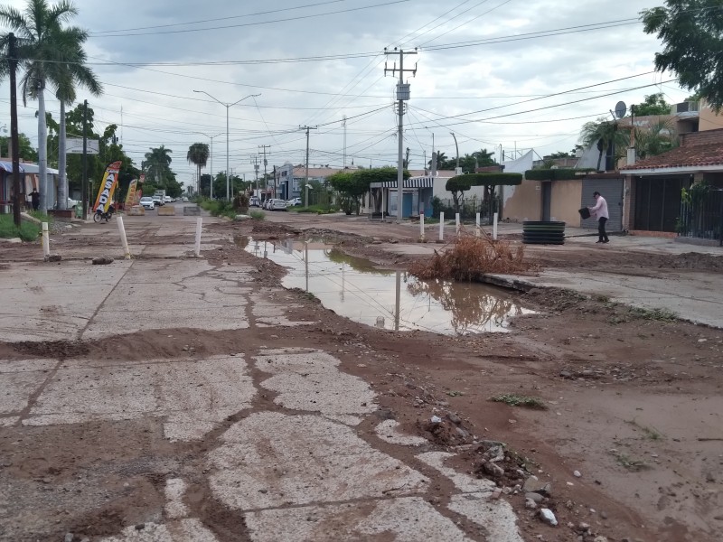 Comercios están apunto de cerrar por obra inconclusa