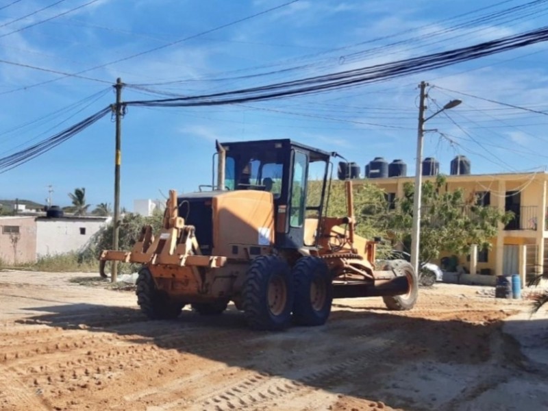 Comienza Servicios Públicos a rehabilitar calles de terracería