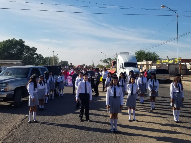 Comienza desfile del 20 de Noviembre