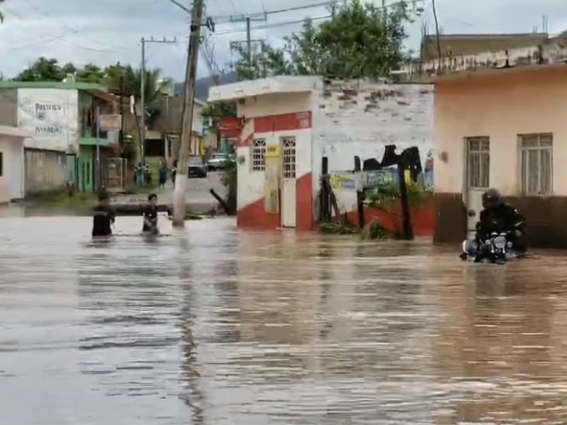 Comienza el recuento de los daños en Acaponeta