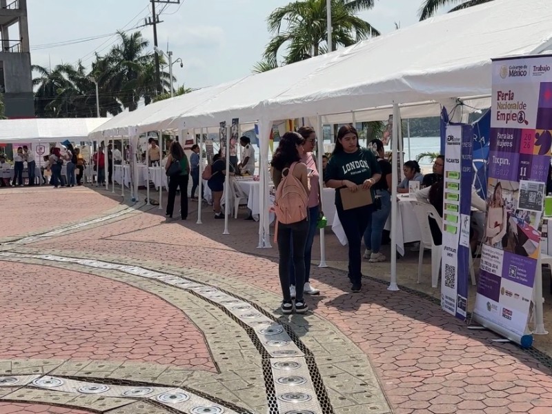 Comienza la Feria del Empleo para las Mujeres en Tuxpan 2026 | Meganoticias