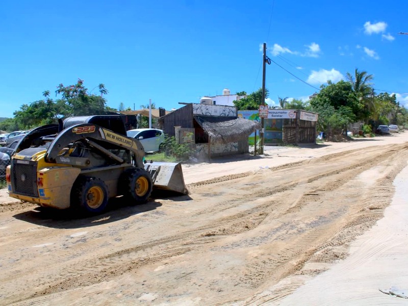 Comienza Servicios Públicos a rehabilitar vialidades en el municipio de Los Cabos
