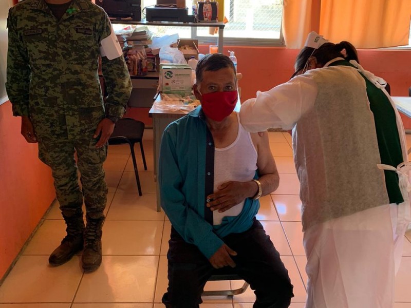 Comienza vacunación de adultos mayores en Zacatecas