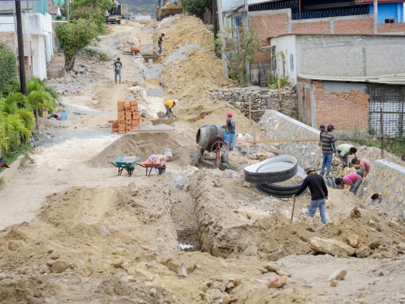 Comienzan obras en vialidades de Copoya