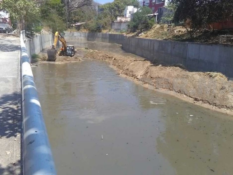 Comienzan trabajos de desazolve en la capital