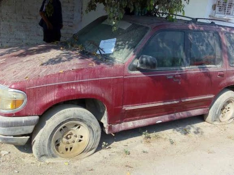 Comiezan a retirar autos abandonados de las calles