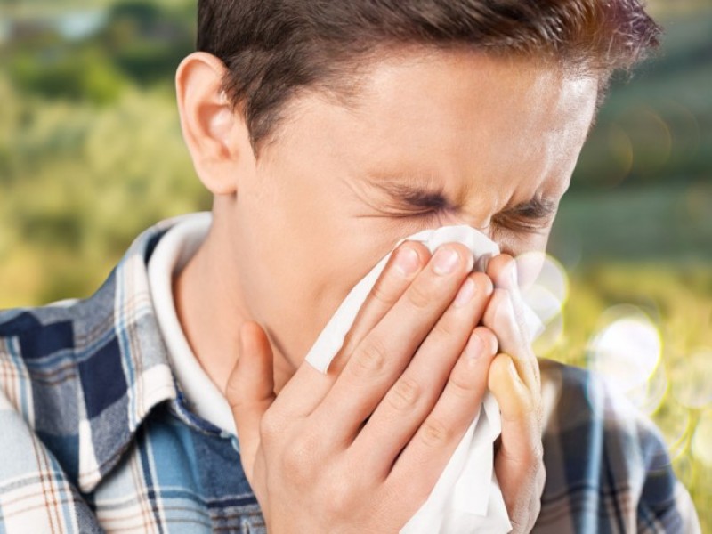 Cómo diferenciar síntomas de alergia e influenza de Covid-19