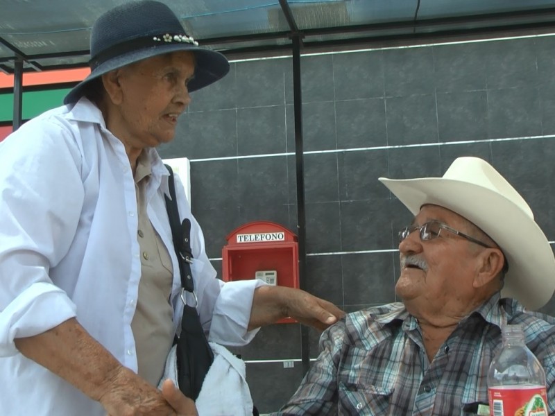 ¿Cómo es ser abuelo? Nos lo cuentan ellos