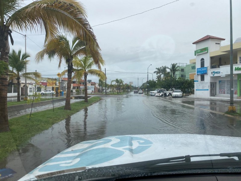 Cómo siempre; llueve y  se inundan el Toreo