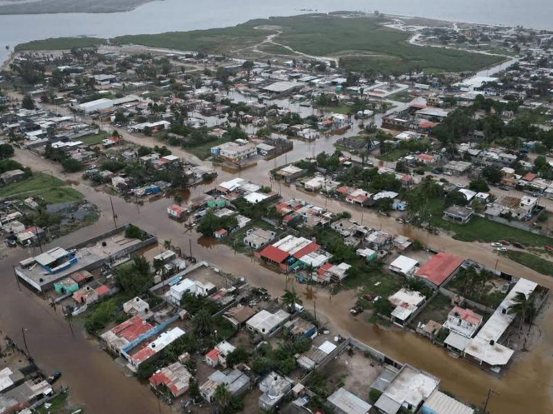 Comondú evalúa reubicación de familias tras daños por huracán Polo