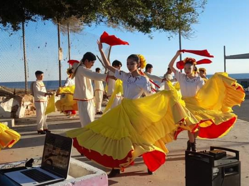 Compañía de Danza Folclórica viaja a Festival