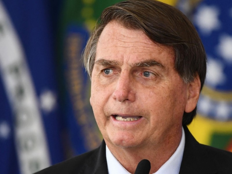 Compara Bolsonaro medidas anticovid con 