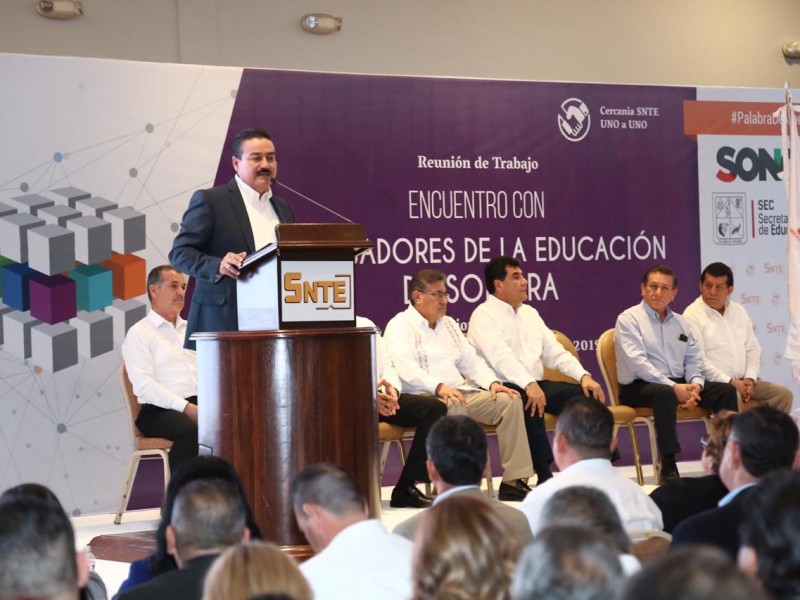 Comparten SEC y SNTE compromiso en educaciòn