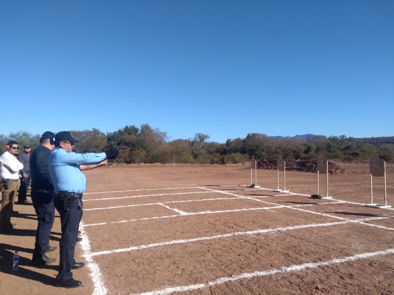 Compete de tiros de la policía municipal