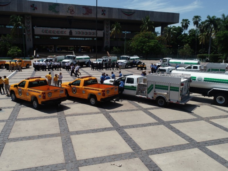 Compran vehículos de rescate para prestarlos a bomberos