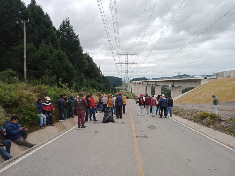 Comuneros de Ocoyoacac amagan con cerrar la México Toluca