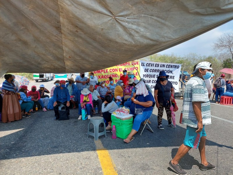 Comuneros de Tagolaba bloquean a falta de diálogo con Gobierno