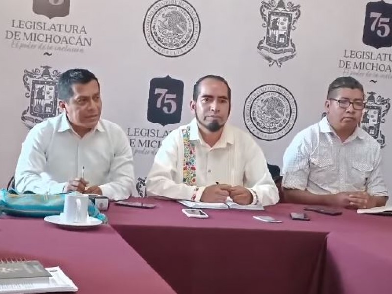 Comuneros exigen revocación del presidente de Erongarícuaro
