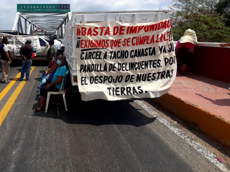 Comuneros reactivan bloqueo en Tehuantepec; denuncian cancelación de audiencia