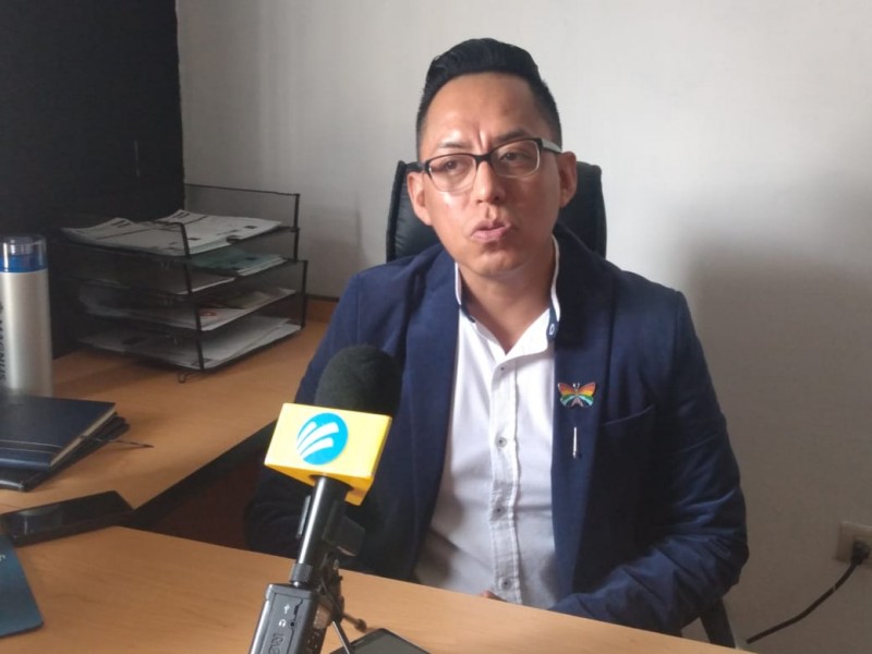 Comunidad LGBT presenta queja contra el diputado Apolinar García