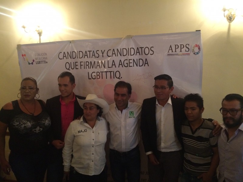 Comunidad LGBTTTI presentan agenda de peticiones