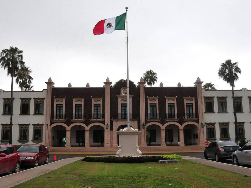 Comunidad universitaria opina sobre reforma a Ley 4