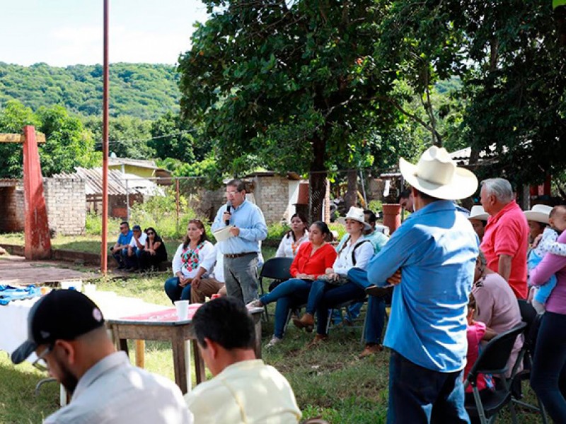 Comunidades rurales padecen embate de la pandemia, sobreviven buscando alimento